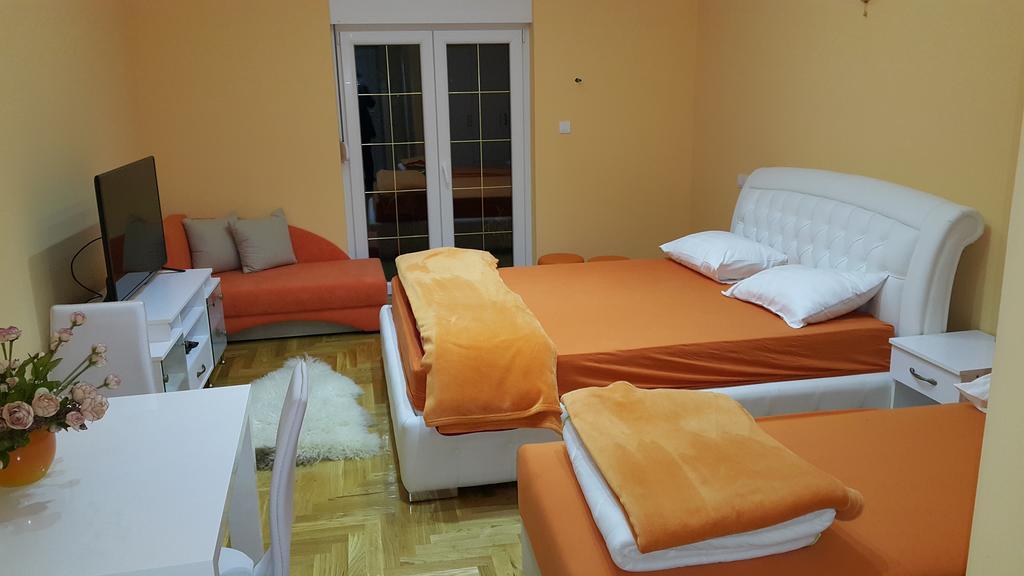 Akva Gold Aparthotel Arandjelovac Room photo